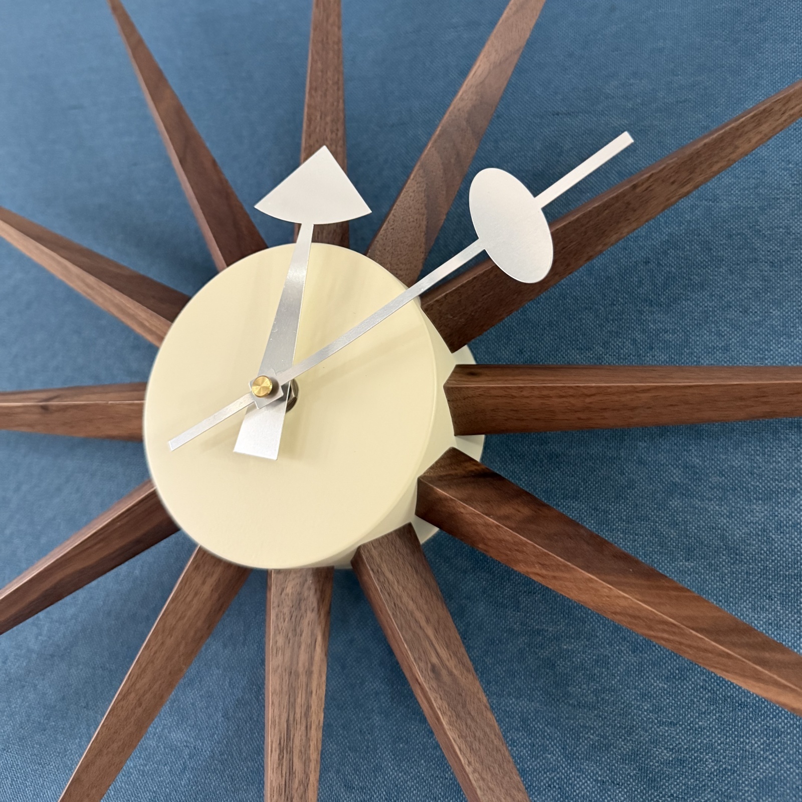 Nelson Sunburst Wall Clock – Walnut Wood, Mid-Century Modern Design