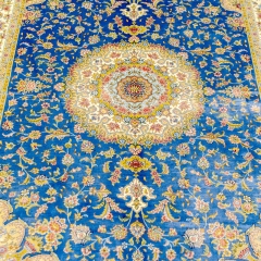 tapis en soie fait à la main