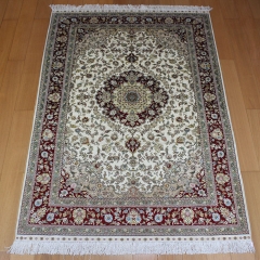 Tapis en soie fait à la main