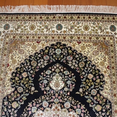 Tapis en soie fait à la main