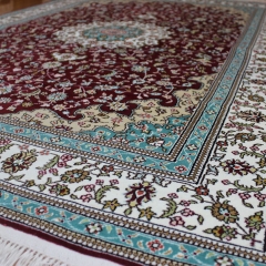 Tapis en soie fait à la main