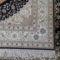 Tapis en soie fait à la main