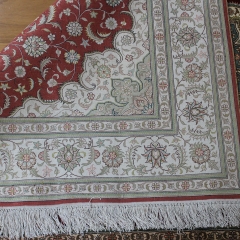 Tapis en soie fait à la main