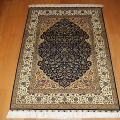 Tapis en soie fait à la main