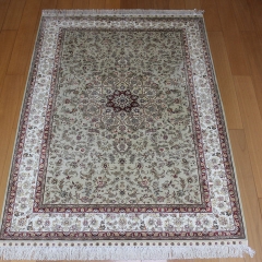 Tapis en soie fait à la main