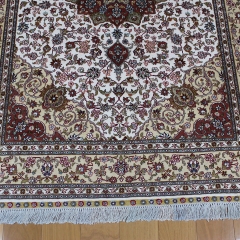 Tapis en soie fait à la main