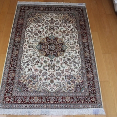 Tapis en soie fait à la main