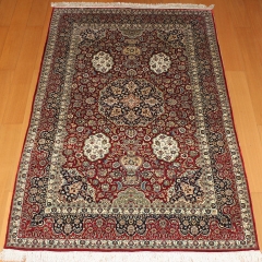 Tapis en soie fait à la main