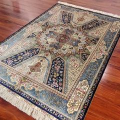 tapis persan en soie