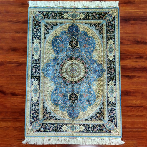 tapis persan en soie