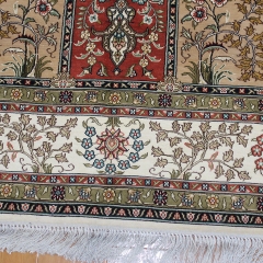 Tapis en soie fait à la main