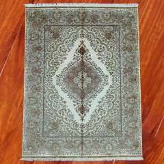 Tapis en soie fait à la main