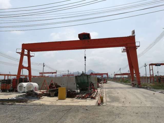 Cantilever crane Maximum load:2t