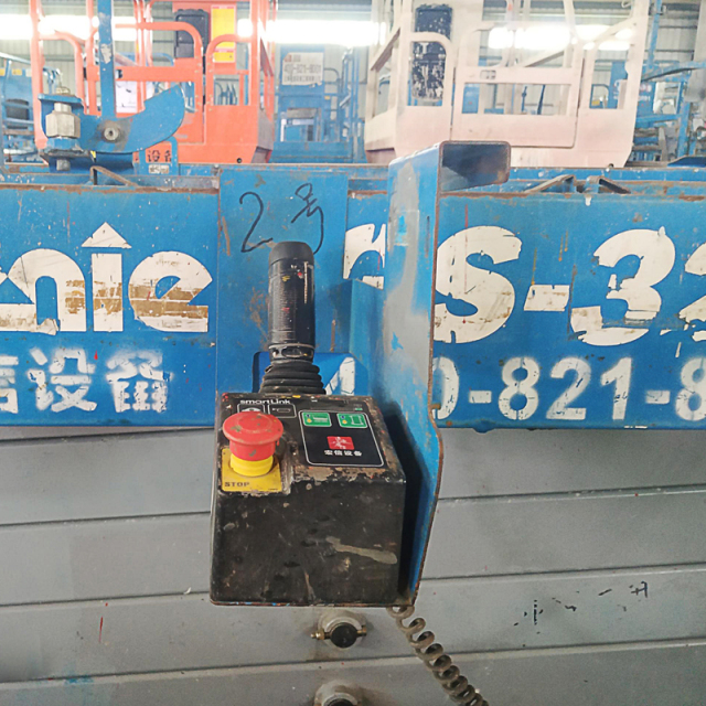 2013-2016 Genie GS3246 Scissor Lift