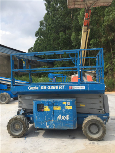 2015 Genie 3369RT scissor lift