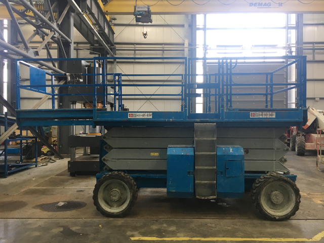 2014 GS-4390 Rough Terrain Scissor Lifts