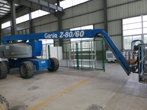 2014 Genie Z80/60 boom lift