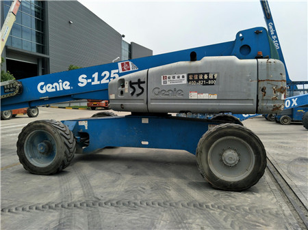 2016 Genie S125 boon lift