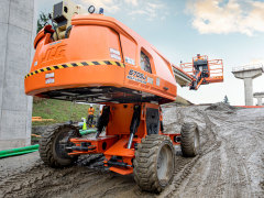 JLG 670SJ Series  telescopic boom lifts