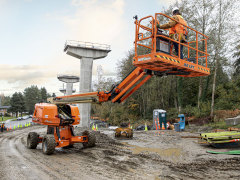 JLG 670SJ Series  telescopic boom lifts