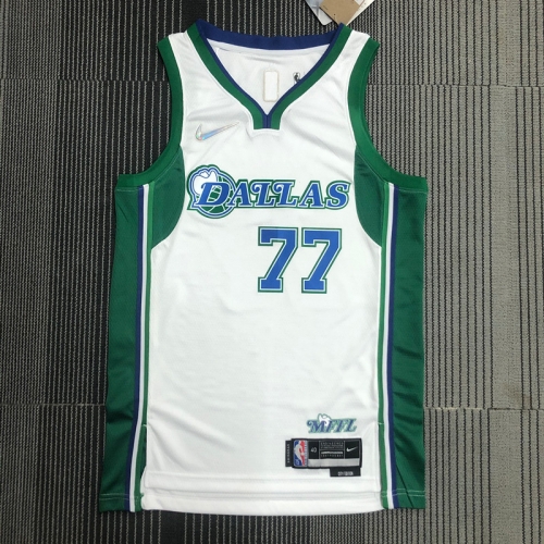 2022 SeasonVersion Dallas Mavericks White & Green #77 NBA Jersey-311