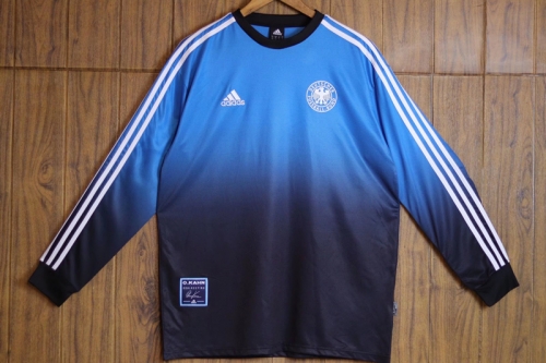 2002 Retro Version Bayern München Goalkeeper Blue LS Thailand Soccer Jersey AAA-601