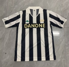 92-94 Retro Version Juventus Home Black & White Thailand Soccer Jersey AAA-1041