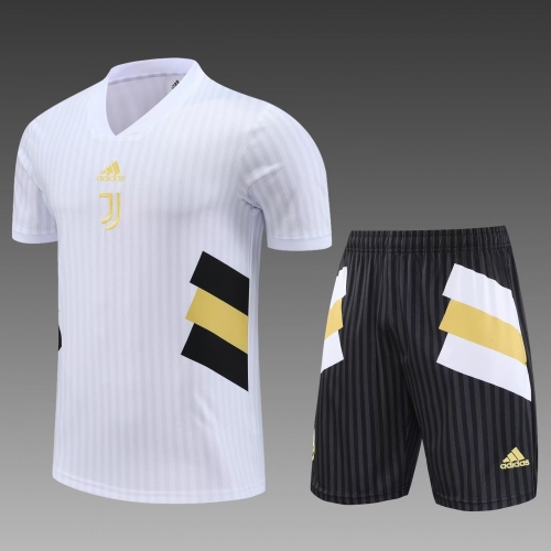 2023/24 Juventus Retro White Shorts-Sleeve Thailand Soccer Uniform-418/PO