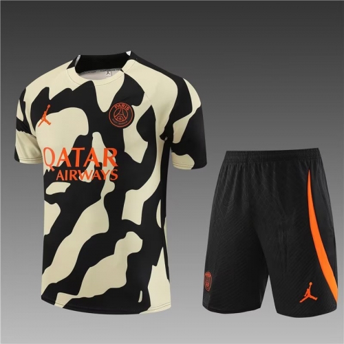 2023/24 Paris SG Black & Yellow Shorts-Sleeve Thailand Soccer Uniform-801
