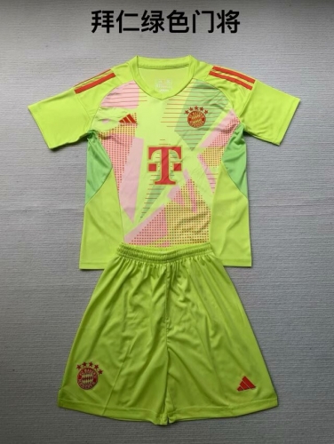 Kids 2024/25 Bayern München Goalkeeper Green Kids/Youth Soccer Uniform-208