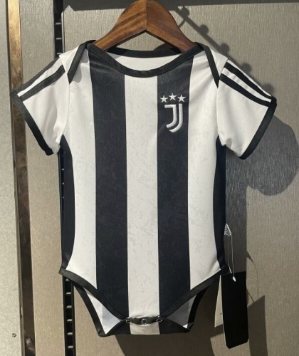 (Size 9/12 )2024/25 Juventus Home Black & White Baby Soccer Uniform-308