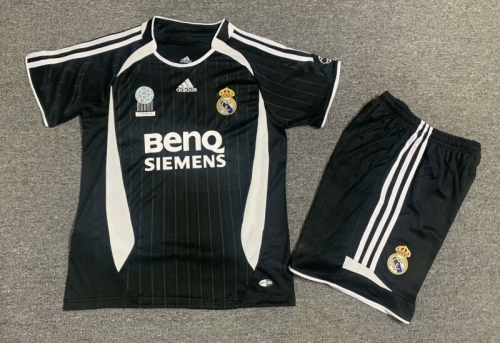 Kids 06-07 Retro Version Real Madrid Away Black Kids/Youth Soccer Uniform-1040