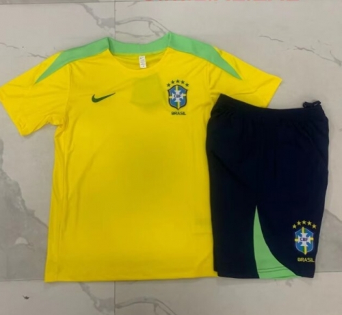 2024/25 Brazil Yellow Shorts-Sleeve Thailand Soccer Uniform-815