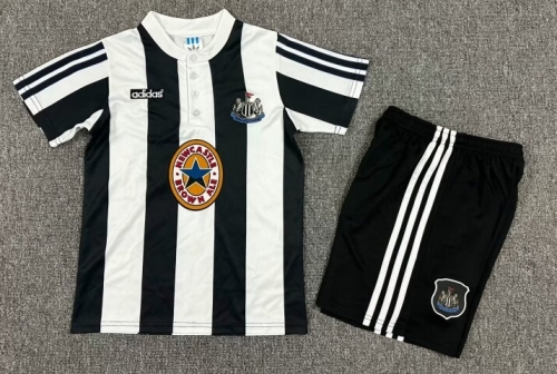 Kids 95/97 Retro Version Newcastle United Home Black & White Kids/Youth Soccer Uniform-1040