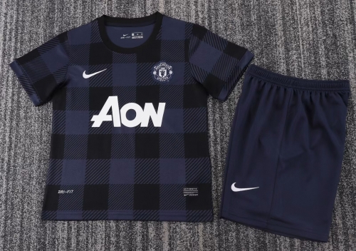 Kids 2013-14 Retro Version Man United Away Black Kids/Youth Soccer Uniform-811