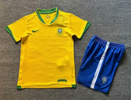 Kids 2006 Retro Version Brazil Home Yellow Kids/Youth Soccer Uniform-1040