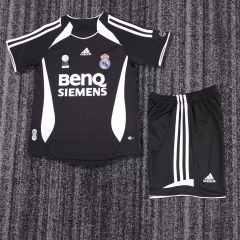 Kids 06-07 Retro Version Real Madrid Away Black Kids/Youth Soccer Uniform-1040/811