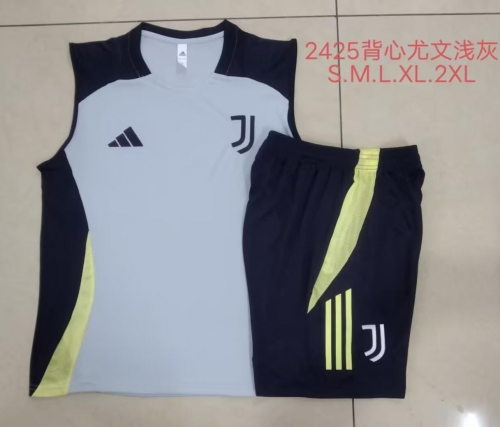 2024/25 Juventus Light Gray Shorts-Sleeve Thailand Soccer Uniform-815