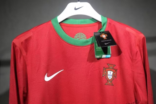 Player Retro Version 2012 Portugal Home Red LS Thailand Soccer Jersey AAA-703