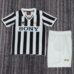 Kids 95/97 Retro Version Juventus Home Black & White Soccer Uniform-811