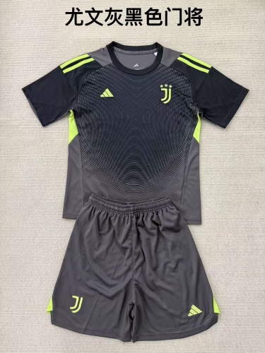 Kids 2025/26 Juventus Goalkeeper Black Kids/Youth Soccer Uniform-208
