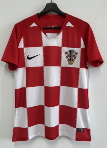18 Retro Version Croatia Home White & Red Thailand Soccer Jersey AAA-301