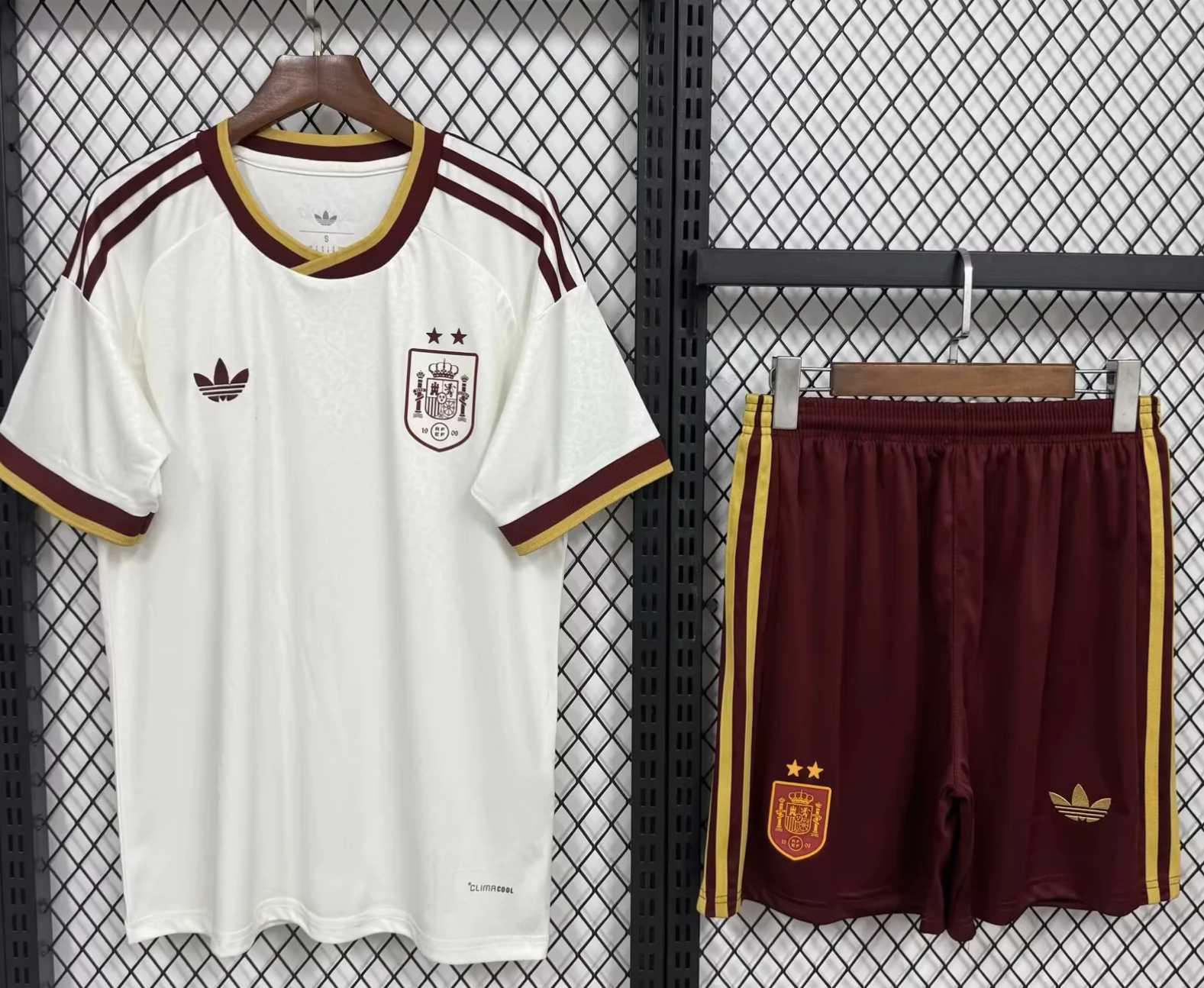 2 Star 2026/27 Spain Away White Thailand Soccer Uniform-315/530