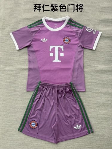 2026/27 Bayern München Goalkeeper Purple Soccer Uniform-208