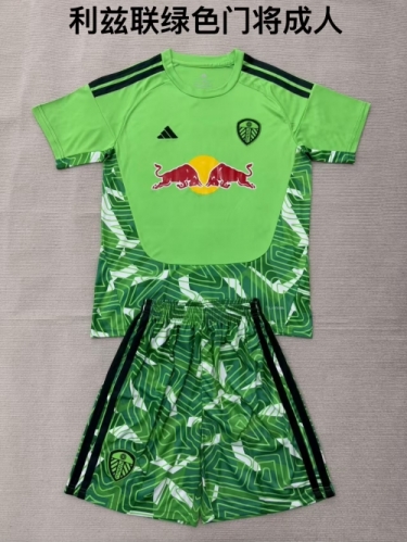 2026/27 Leeds United Goalkeeper Green Soccer Uniform-208