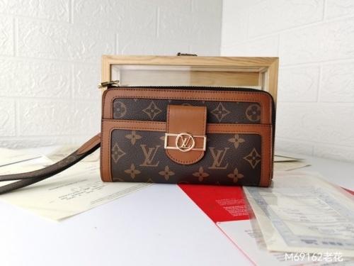 AAA-L*V Wallet Purse-OM0517