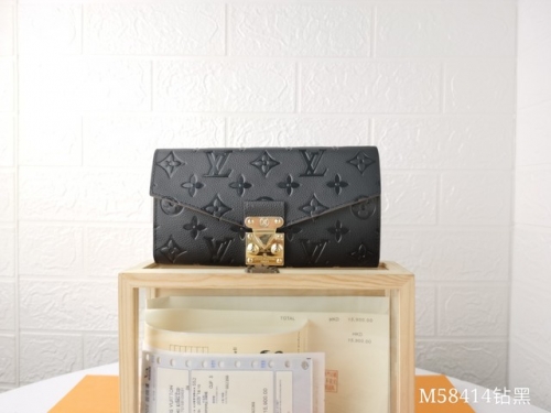 AAA-L*V Wallet Purse-OM0484