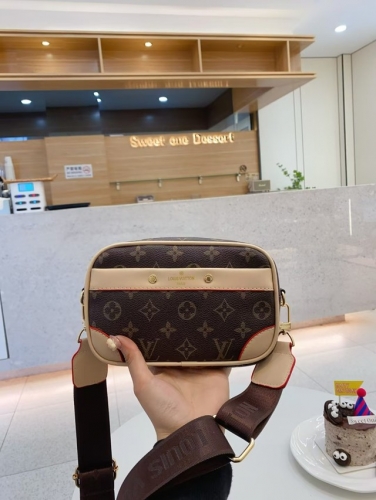 L*V Handbags-240527-BX2439