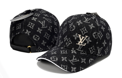 L*V Hat *Cap-240628-YM0431