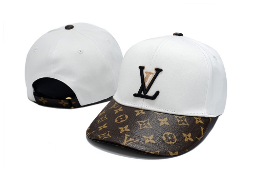 L*V Hat *Cap-240628-YM0374